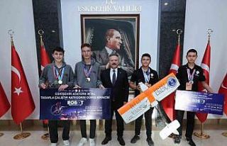 Vali Aksoy, "Uluslararası MEB Robot Yarışması"...