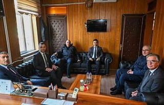 Vali Aktaş, Karahallı ilçesinde ziyaretler gerçekleştirdi