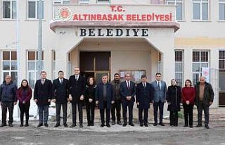 Vali Aydoğdu, Altınbaşak Belediyesini ziyaret etti