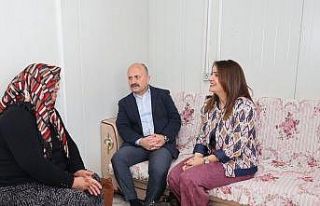 Vali Varol ve eşi depremzedelerle bir araya geldi
