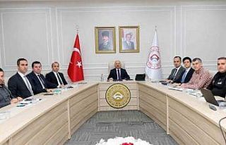 Vali yardımcılarıyla değerlendirme toplantısı...