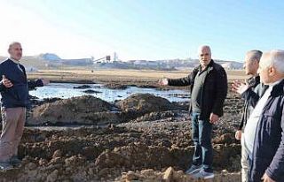 Van’da atık barajı çöktü: Ekili tarlalar zarar...