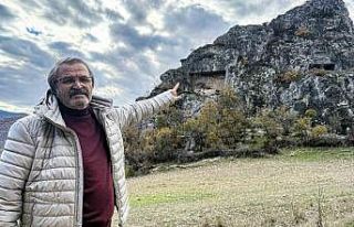 Yalnızlığa terk edilen 2 bin yıllık kale ve kaya...