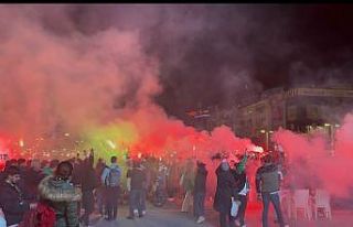 Yasak engel olamadı: Kocaelisporlular dev ekran başında...