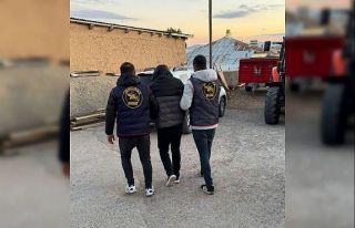 Yaşlı kadını dolandırmaya çalışan sahte jandarmayı...