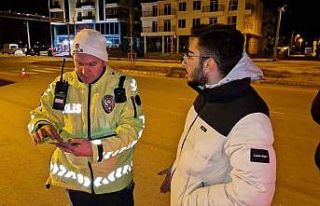Yetersiz ehliyetle yakalandı, “Öğrenci adamım...