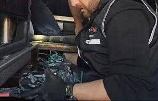 Yolcu otobüsünden 140 cep telefonu, 475 elektronik...