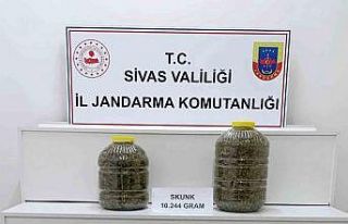 Yolcu valizinden 10 kilo uyuşturucu çıktı