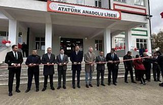 Yüksekova’da çukur olaylarında yıkılan okul...