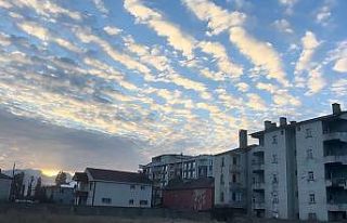 Yüksekova’da ’Sirrokümülüs bulutları’ görsel...