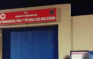 10 yıl 10 ay hapis cezasıyla aranan şahsı polis...