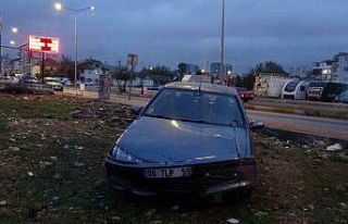 14 yaşındaki çocuğun kullandığı araç kaldırımda...