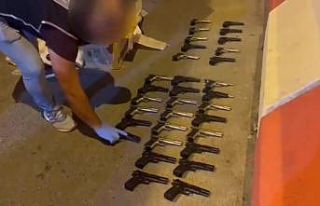 Adana’da yolcu otobüsünde 40 ruhsatsız silah...