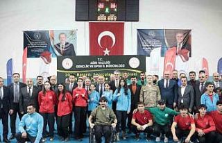 Ağrı’da 5 bin sporcuya malzeme desteği