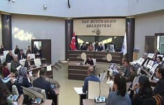 AK Parti ile DEM arasında ‘Kayyum’ tartışması