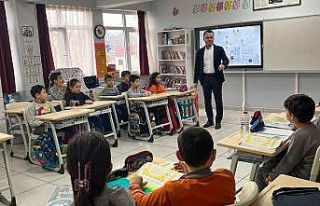 Akademisyen Faruk Yahşi, SUBÜ’lü öğrencilere...