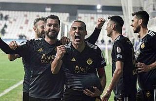 Altay’ın en golcüsü 43 yaşındaki Murat Uluç