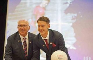 Altınordu’dan genç sporculara imza ve yemin töreni