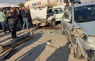 Ambulansı takip eden sürücü kazaya neden oldu