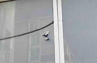 Antalya’da kıraathaneye gece saatlerinde silahlı...