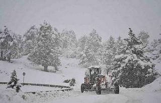 Antalya’nın yüksek kesimlerinde yoğun kar yağışı...