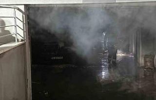 Apartman garajında yangın çıktı: 2 araç yandı,...