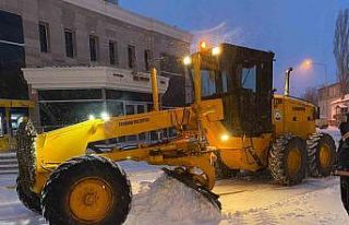 Ardahan’da yoğun kar ve tipiden bazı kara yolları...