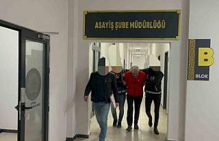 Arkadaşını göğsünden bıçaklayarak öldüren...