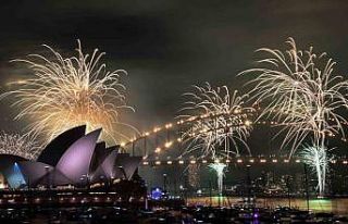 Avustralya havai fişek gösterileriyle 2025’e girdi