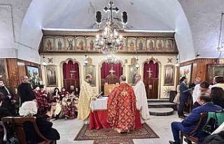 Aziz Corc Rum Ortodoks Kilisesi’nde Noel ayini