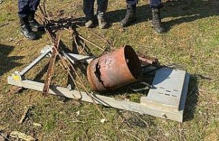 Bahçeye girdi, ne gördüyse çaldı