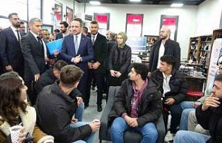 Bakan Yardımcısı Eminoğlu, Uşak’ta gençlerle...