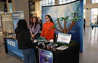 Balıkesirli gençler, ’Dijital Dönüşüm ve Yapay...