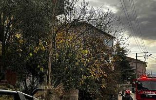 Balkonda çıkan yangında bir kişi yaralandı