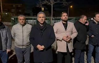 Barınakta aç kalan köpekler, başka bir köpeği...