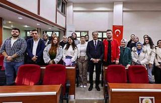 Başkan Alemdar’dan üniversiteli gençlere: “Hayal...