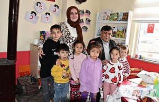 Başkan Mustafa Koca’dan minik öğrencilere destek