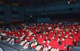 Başkan Tetik’ten minik öğrencilere sürpriz