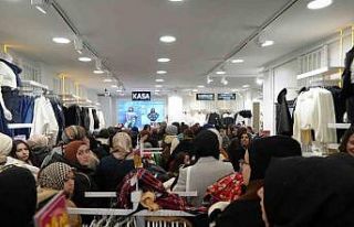 Bayburt’ta alışveriş yoğunluğu: İndirimli...