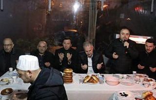 Bereket Sofrası Mevlana Camiinde kuruldu