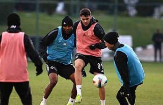 Beşiktaş, Çaykur Rizespor maçı hazırlıklarını...