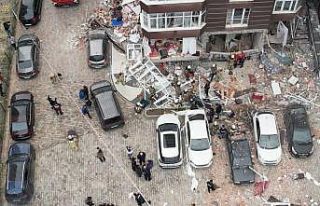 Beylikdüzü’nde 14 katlı bir binada patlama: 1...