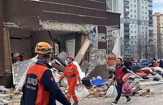 Beylikdüzü’ndeki patlamada apartman görevlisinin...