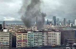 Beyoğlu’nda otelde korkutan yangın: Mahsur kalan...