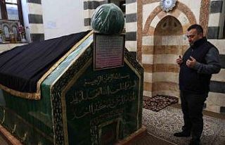 Bilal-i Habeşi’nin mezarı ziyaretçilerini bekliyor