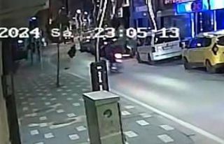 Bolu’da aniden yola çıkan yayaya motosiklet çarptı:...