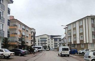 Boşanma aşamasındaki eşinin evinde bıçağı...