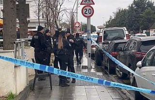 Büyükçekmece’de apartman otoparkında bir kişi...