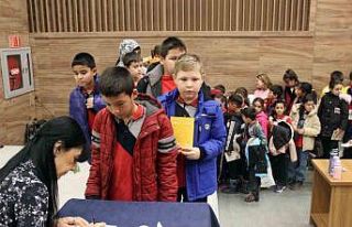 Büyükşehir kitap kurtlarını yazarlarla buluştu