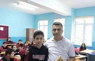 Çocukların arkadaşları için başlattığı ‘askıda...